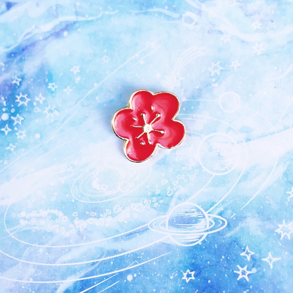 ✨ Red Flower Pin ✨